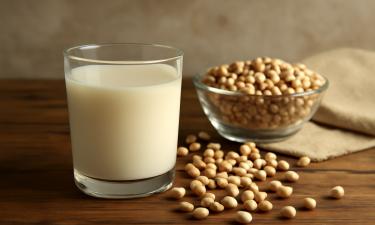 Trump Vows to 'Make Soybeans Great Again' Amid Trade Tensions with China