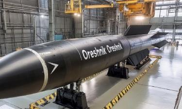 Video: Russia Deploys Oreshnik ICBM in Belarus