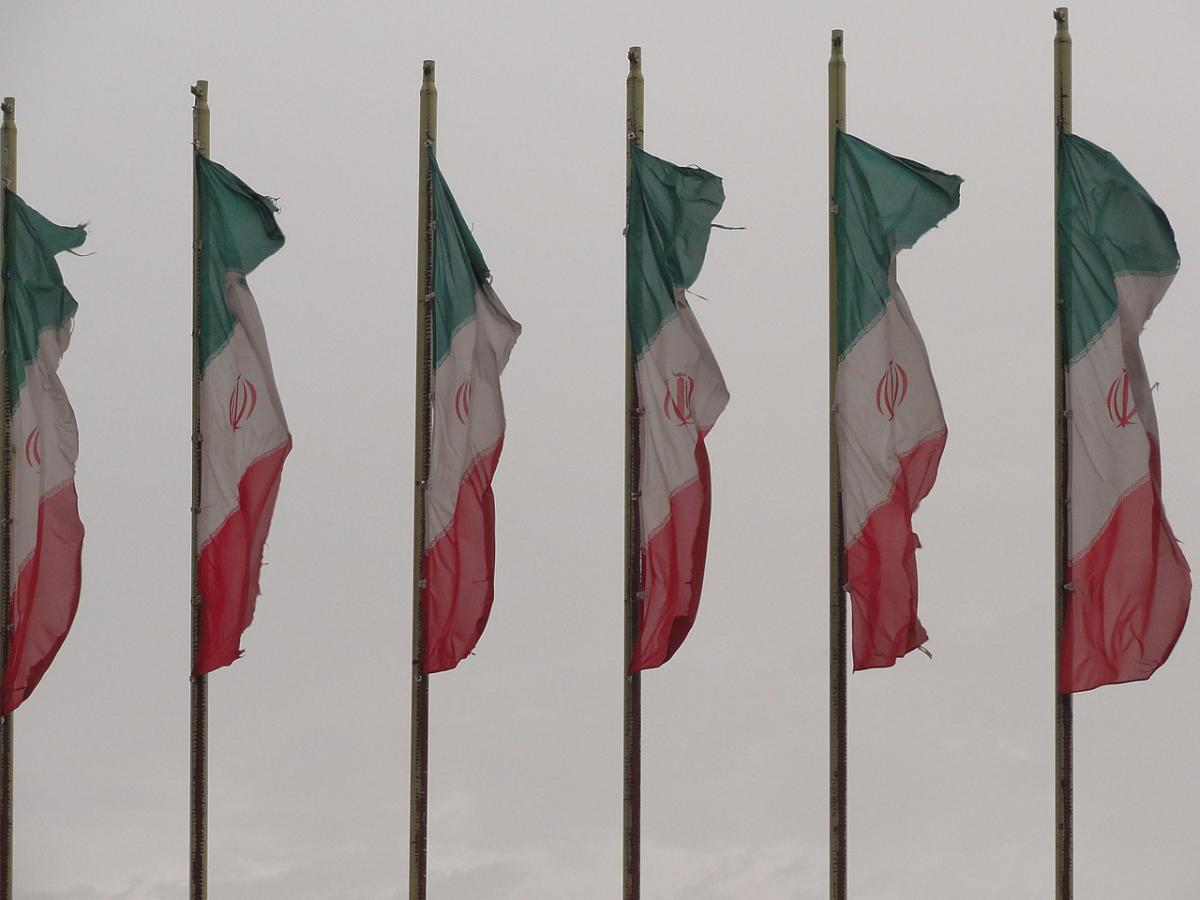 Iran Faces Deepening Crisis as Protests, Clashes, and Internet Disruptions Intensify