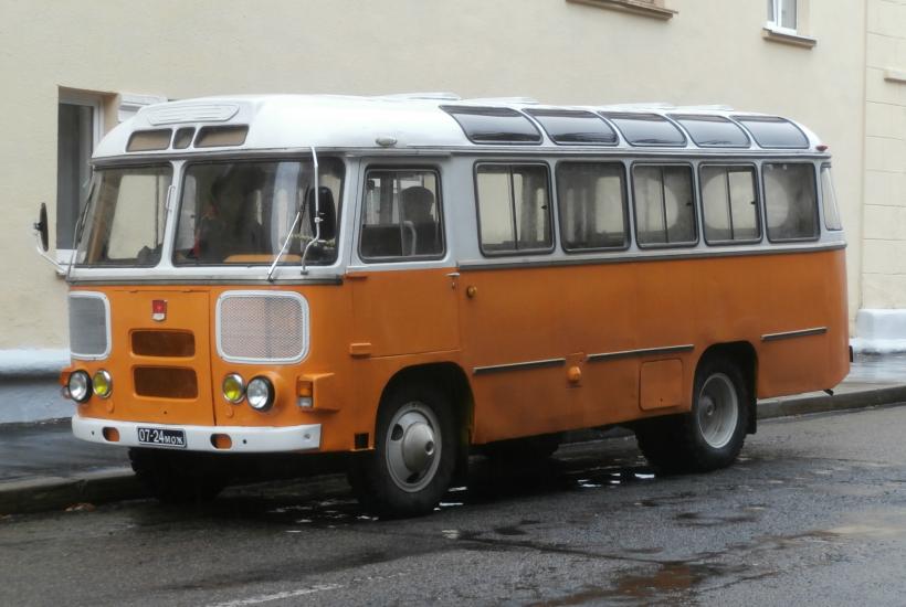 PAZ-672 at Bronevoy Pereulok 12 in Minsk 24 August 2014