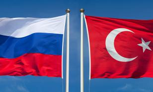 Russia and Turkey: The janissary hides a sword behind his back