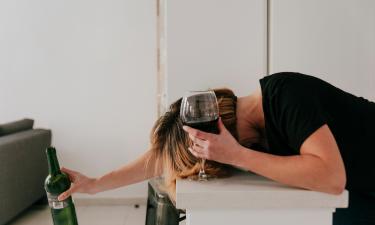 Repeated Binge Drinking Triggers Brain Inflammation and Long-Lasting Anxiety