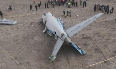 Embraer 190 crashed in Kazakhstan due to external impact