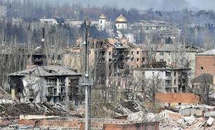 Russian Deputy Prime Minister shows destruction in Bakhmut