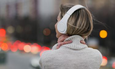 Loud Headphones Can Cause Irreversible Hearing Loss