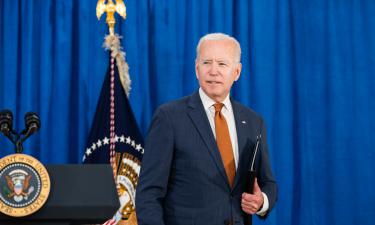 Biden embarrasses himself speaking about Putin at Commander-in-Chief farewell ceremony