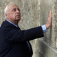 Ariel Sharon too weak to win his last battle
