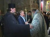 Putin kneels and prays in Jerusalem