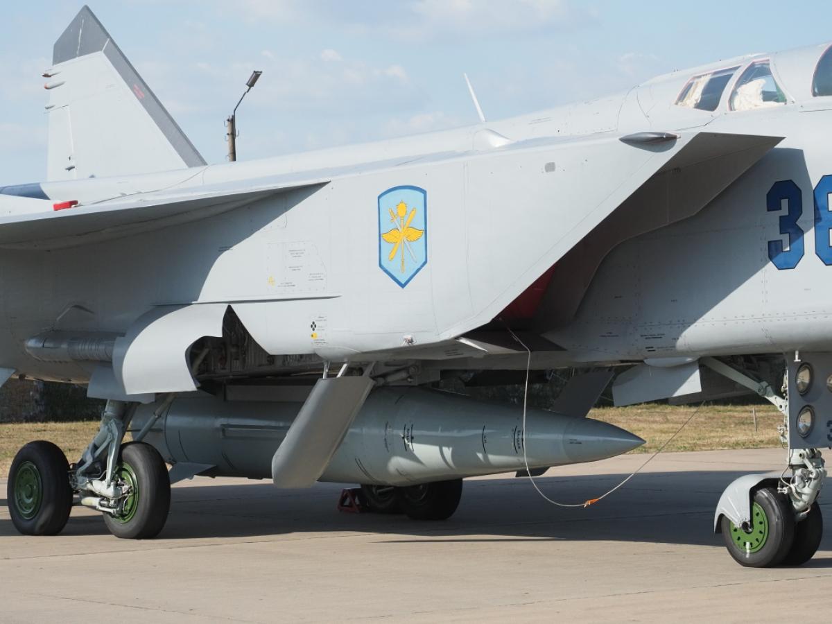 Russia Launches Hypersonic Kinzhal Retaliatory Strike on Ukraine