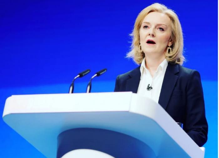 Liz Truss announces her resignation as British Prime Minister