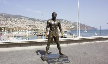Statue of Cristiano Ronaldo Set on Fire in Portugal
