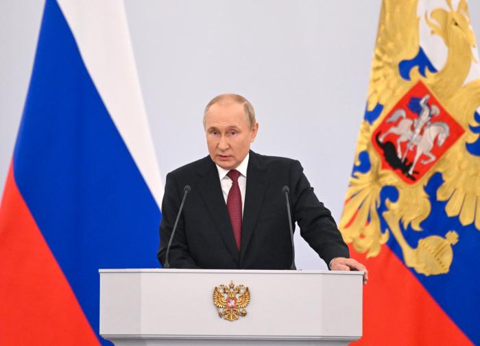 Putin invites the West for cooperation and peace during inaugural speech
