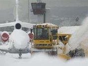 Heavy snowfall paralyzes much of European air traffic