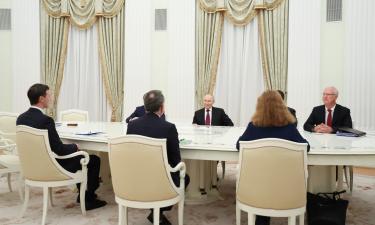 Kremlin Negotiations Last Over Three Hours as Russia and US Prepare Trilateral Talks