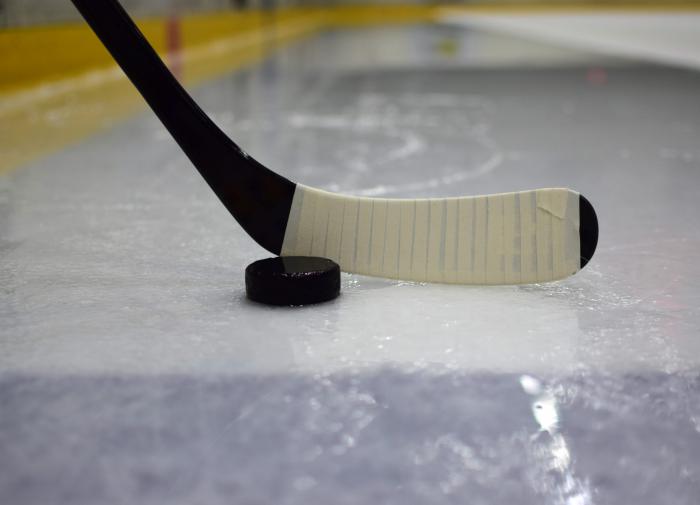 14-year-old hockey player dies as puck hits him in the chest during training
