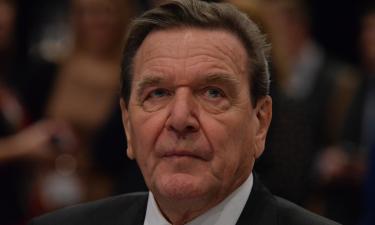 Estonia Slams Schroeder’s Appeal to Restore Energy Ties With Russia