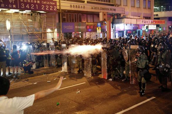 Hong Kong rioters should never fight against their own country