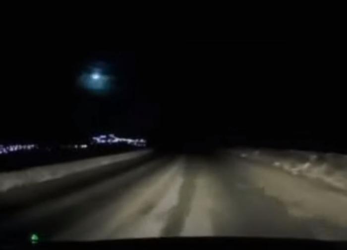 Meteor explodes over Krasnoyarsk, Russia