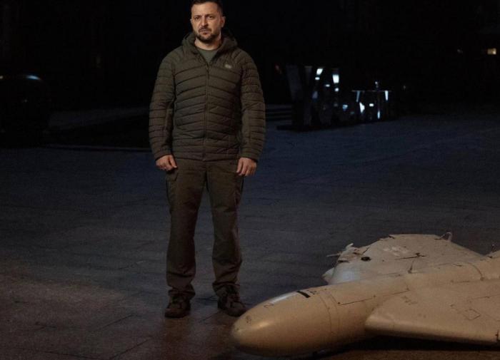 Zelensky ridiculed for his photo with Geran drone