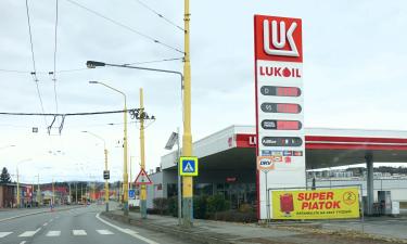 US Sanctions Force Lukoil to Exit Foreign Assets in Multibillion-Dollar Deal