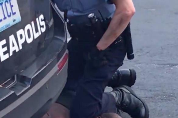 US police: Violent, underpaid, despised, violent