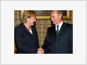 Merkel and Putin become friends over pelmeni and bear meat