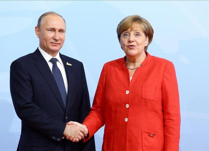 Putin and Merkel yelled at each other because of Ukraine