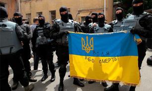 Ukrainian partisans lynch those who earned money by killing in Donbass