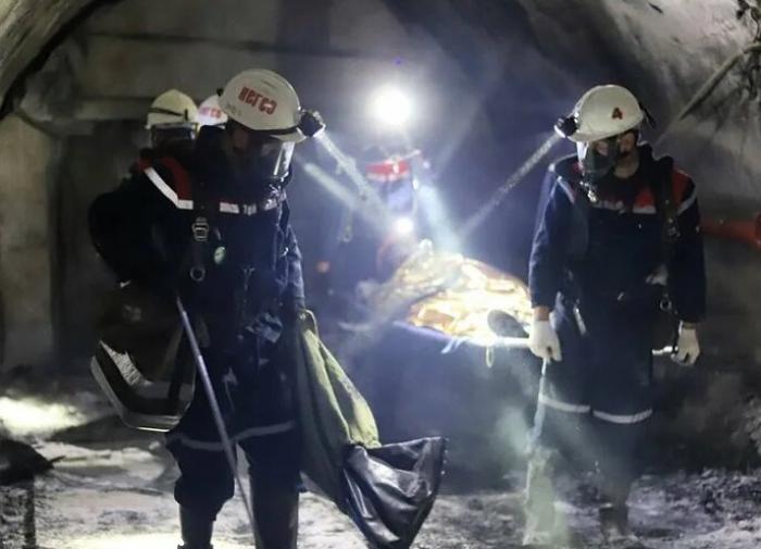 Death toll from Russia coal mine explosion climbs to 56