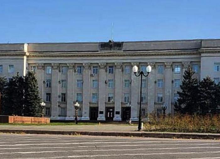 Zelensky orders to establish four military administrations in Kherson region