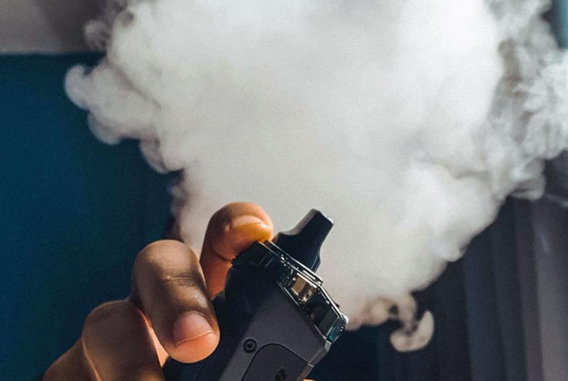 Putin Approves Nationwide Ban on Vape Sales in Russia
