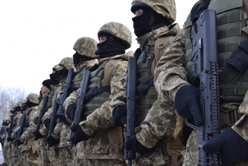 Video: Dozens of Ukrainian Soldiers Surrender After Encirclement Near Krasnoarmeysk