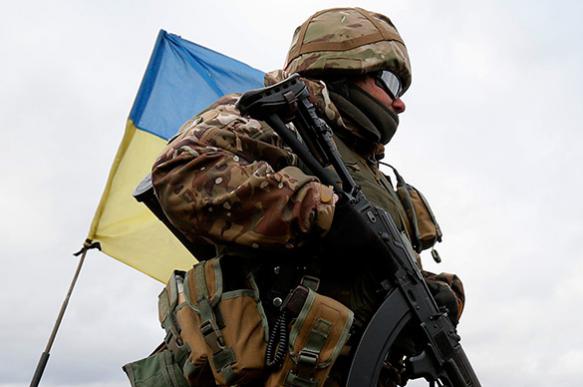 Kiev gathers troops near Crimea