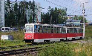 Tram suffers brake failure and speeds down steep slope in Kemerovo