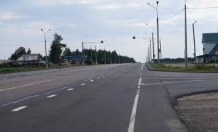 Chinese truck causes deadly accident as it plows into cars on busy highway near Moscow