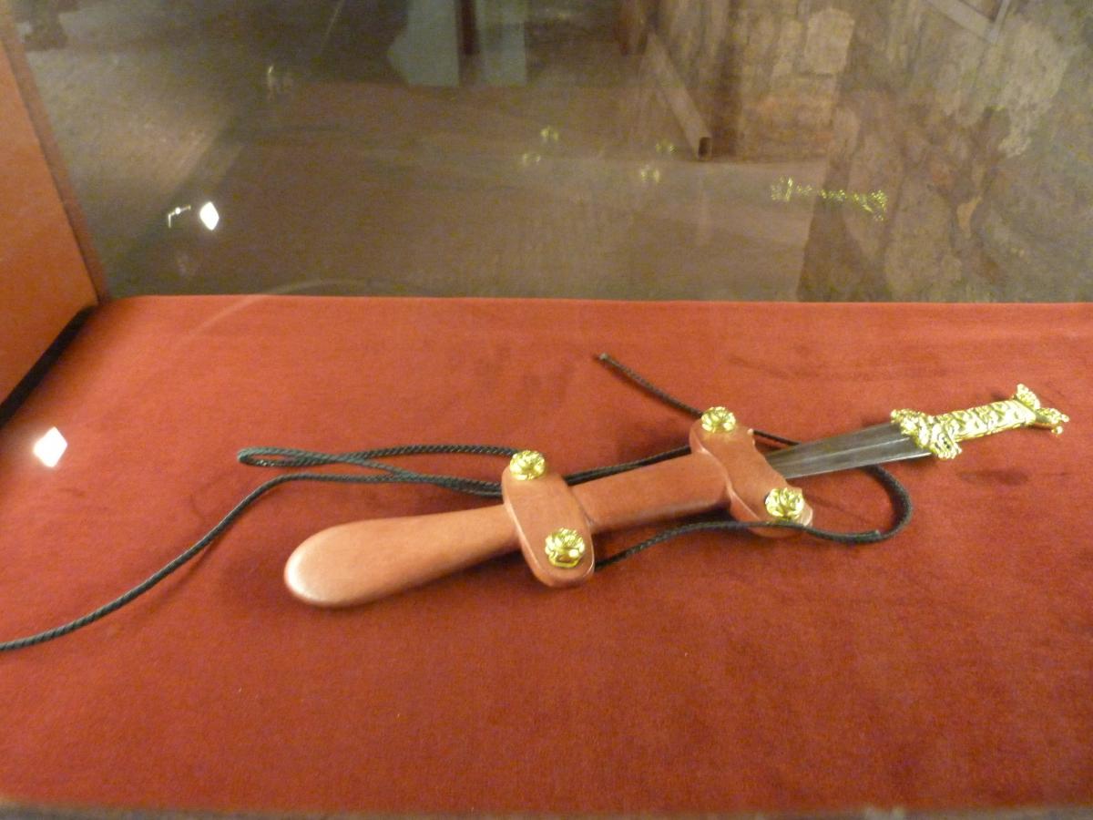 Perfectly Preserved Ancient Sword Found in Warrior’s Tomb in Kazakhstan