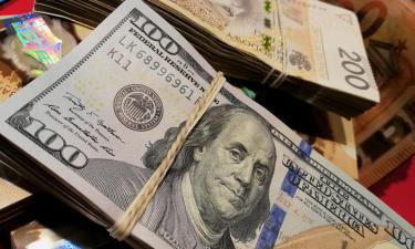 Investors Show Record Pessimism on the Dollar Amid Rising US Uncertainty