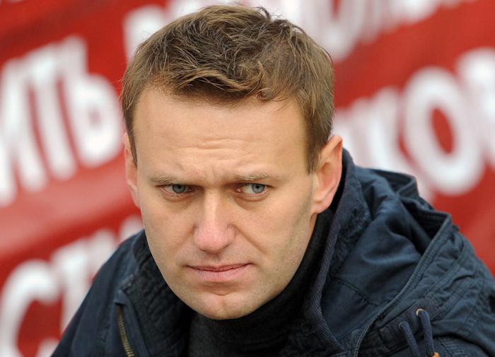 Alexei Navalny poisoned with tea in Siberia