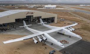 World's largest aircraft exposed