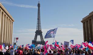 The French massively protest against same-sex marriage
