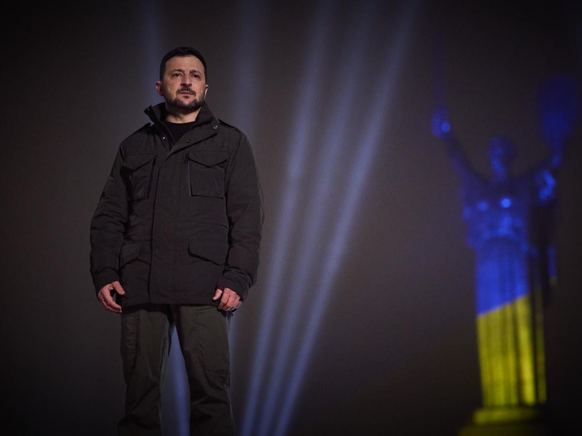 Zelenski pod pritiskom ameriškega mirovnega načrta, Kremelj poziva k hitri odločitvi