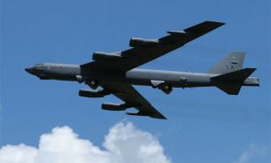Three US nuclear-capable bombers fly towards Russian border