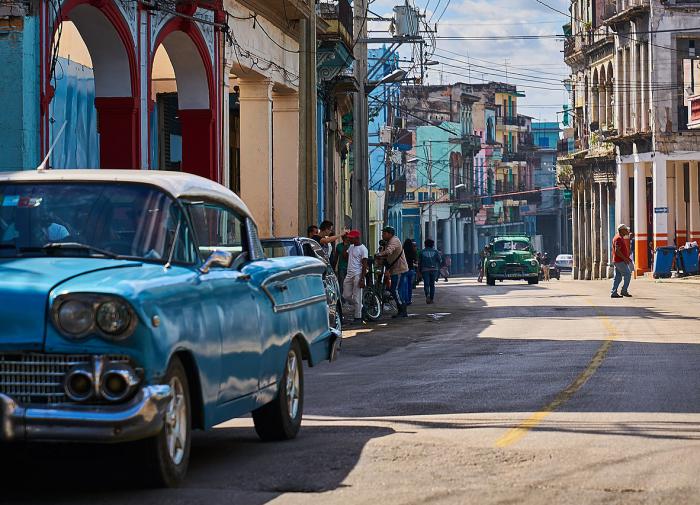 Cuban leaders try to sweep major blackout problem under the worn-out rug