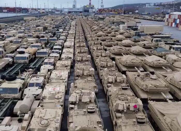 Video shows hundreds of US tanks in Polish port