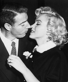 Marilyn Monroe s plastic secrets to be auctioned