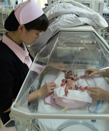 Pocket-sized baby born in China